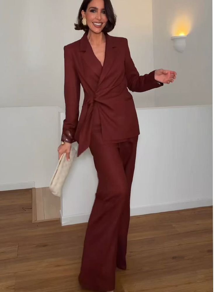 Women Formal Wear Blazers - Elegancki damski garnitur biurowy: marynarka, spodnie,