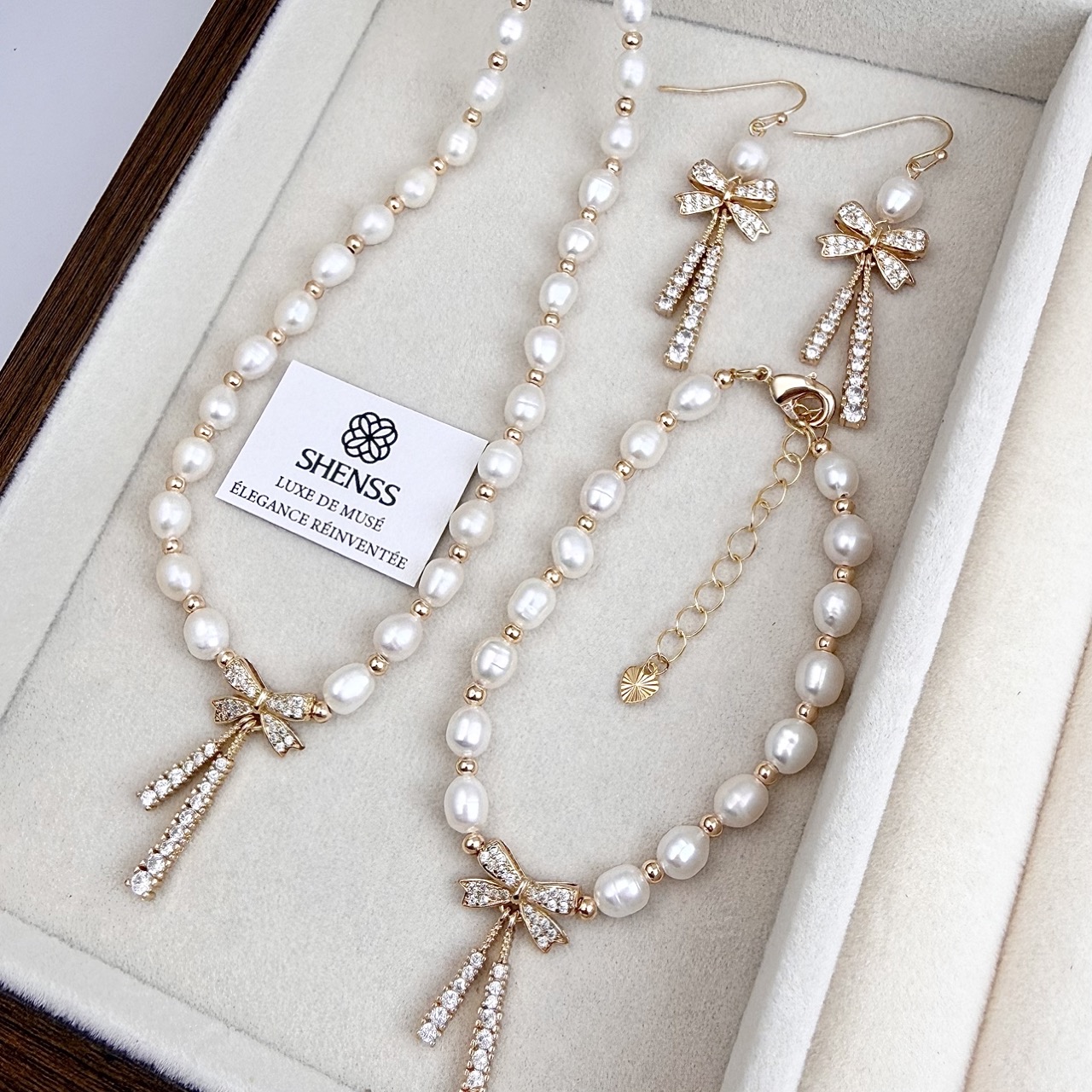Zestaw biżuterii: naszyjnik, b – Pearl Necklace Set recenzja i cena